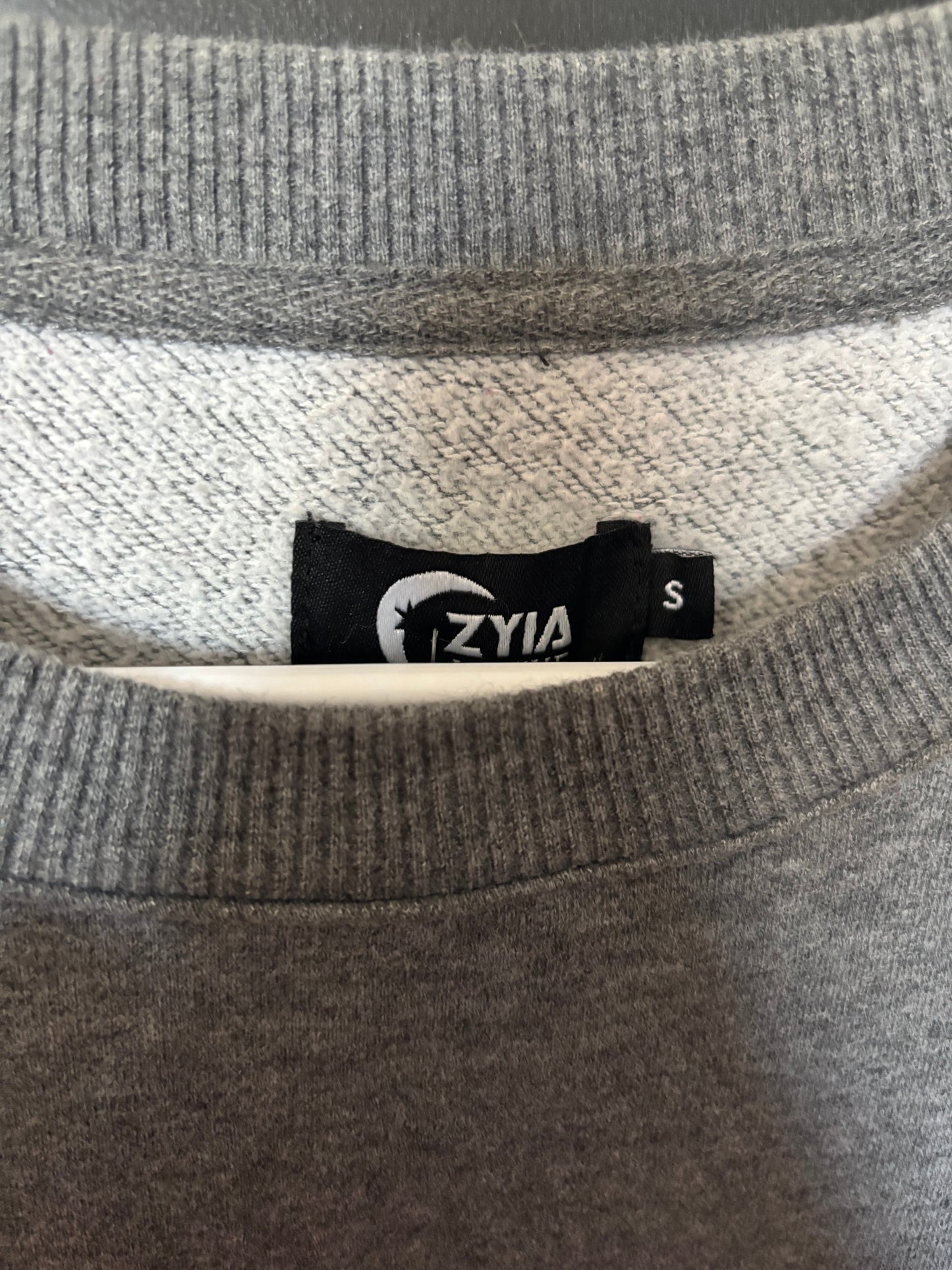 17 Zip Crewneck