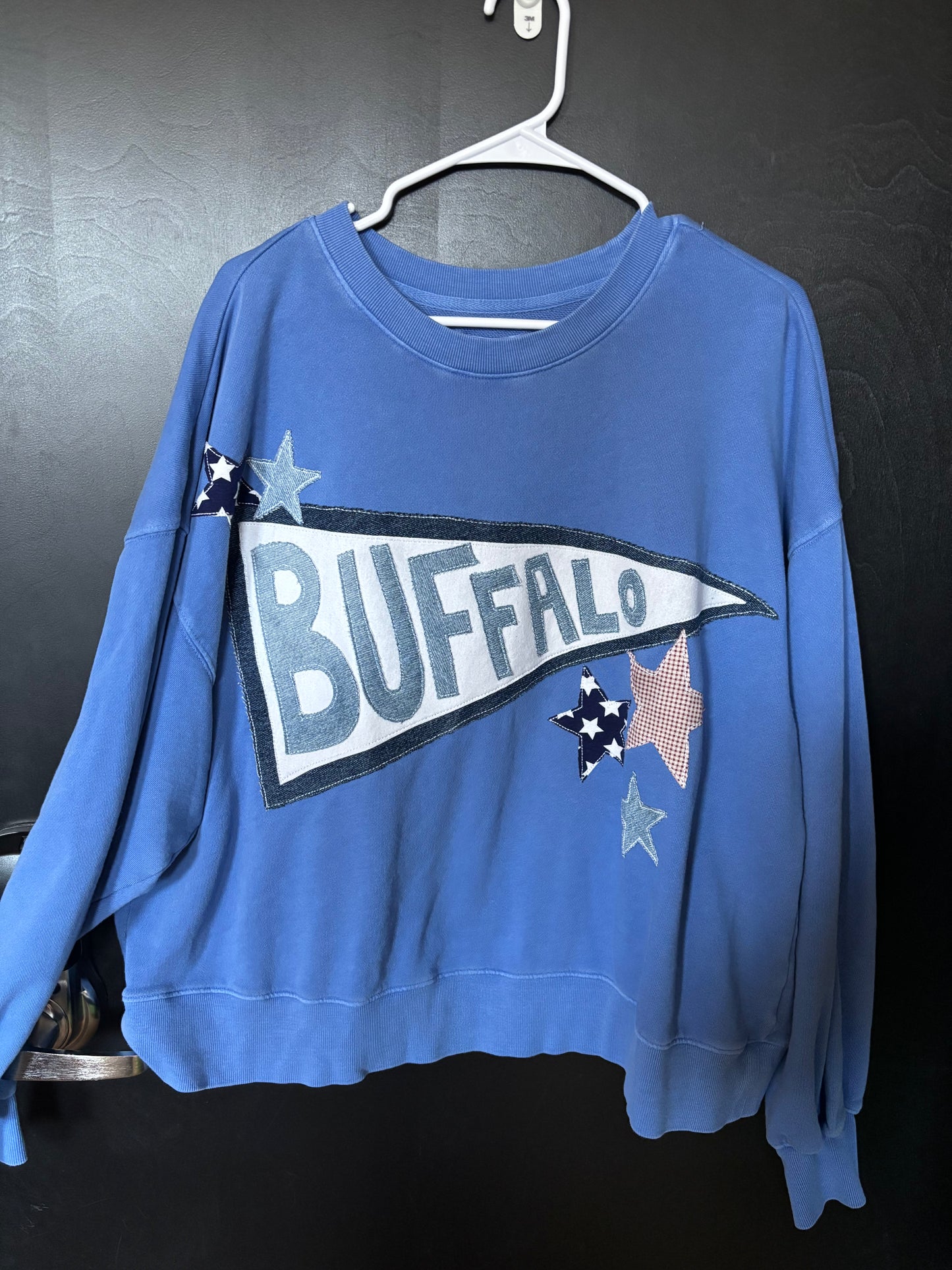 Buffalo Pennant Crew