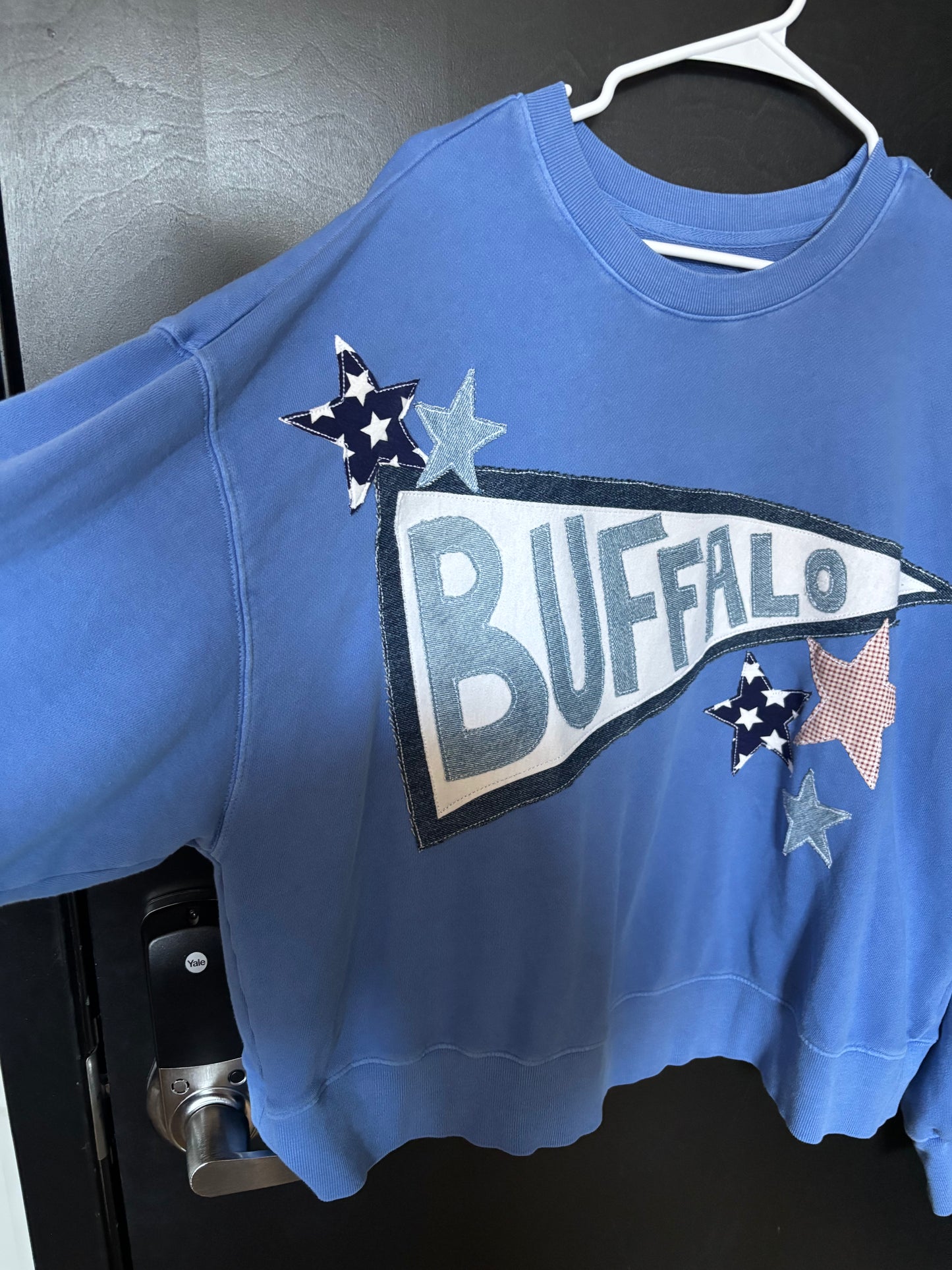 Buffalo Pennant Crew