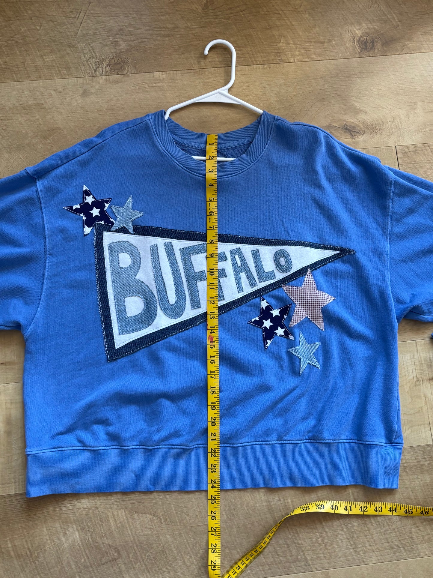 Buffalo Pennant Crew